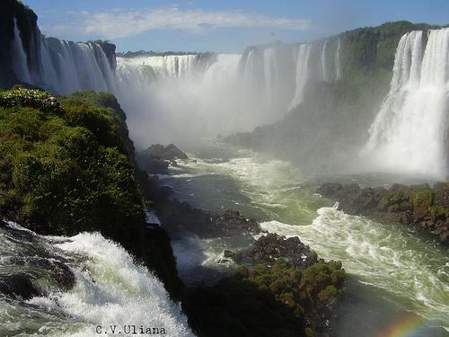 Rio Iguaçu, en Argentine est au Brésil